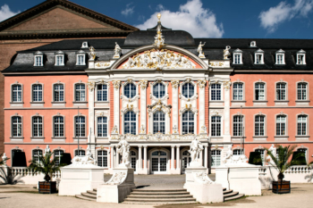 Kurfürstliches Palais In Trier